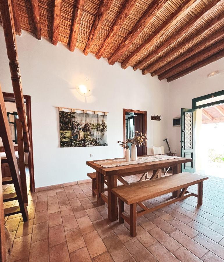 Batu Vacation House Monolithos  Экстерьер фото